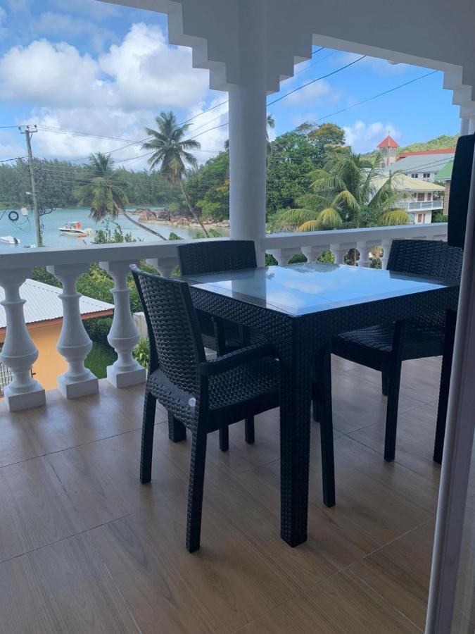 Athara'S Apartment Baie Sainte Anne エクステリア 写真